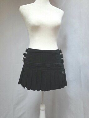 Tripp NYC Black Pleated Mini Skirt Large Goth Punk Buckle Grommet Y2K Emo